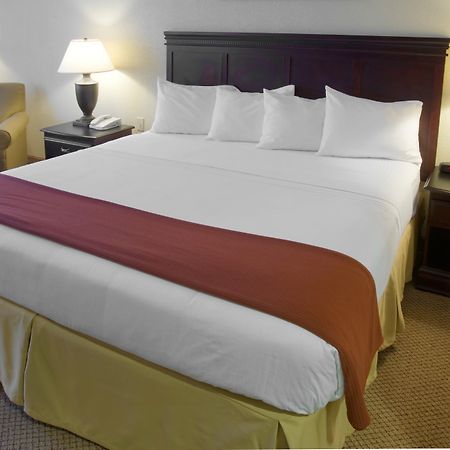Holiday Inn Express Hotel & Suites Lucedale By Ihg Room photo
