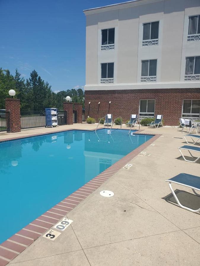 Holiday Inn Express Hotel & Suites Lucedale By Ihg Exterior photo