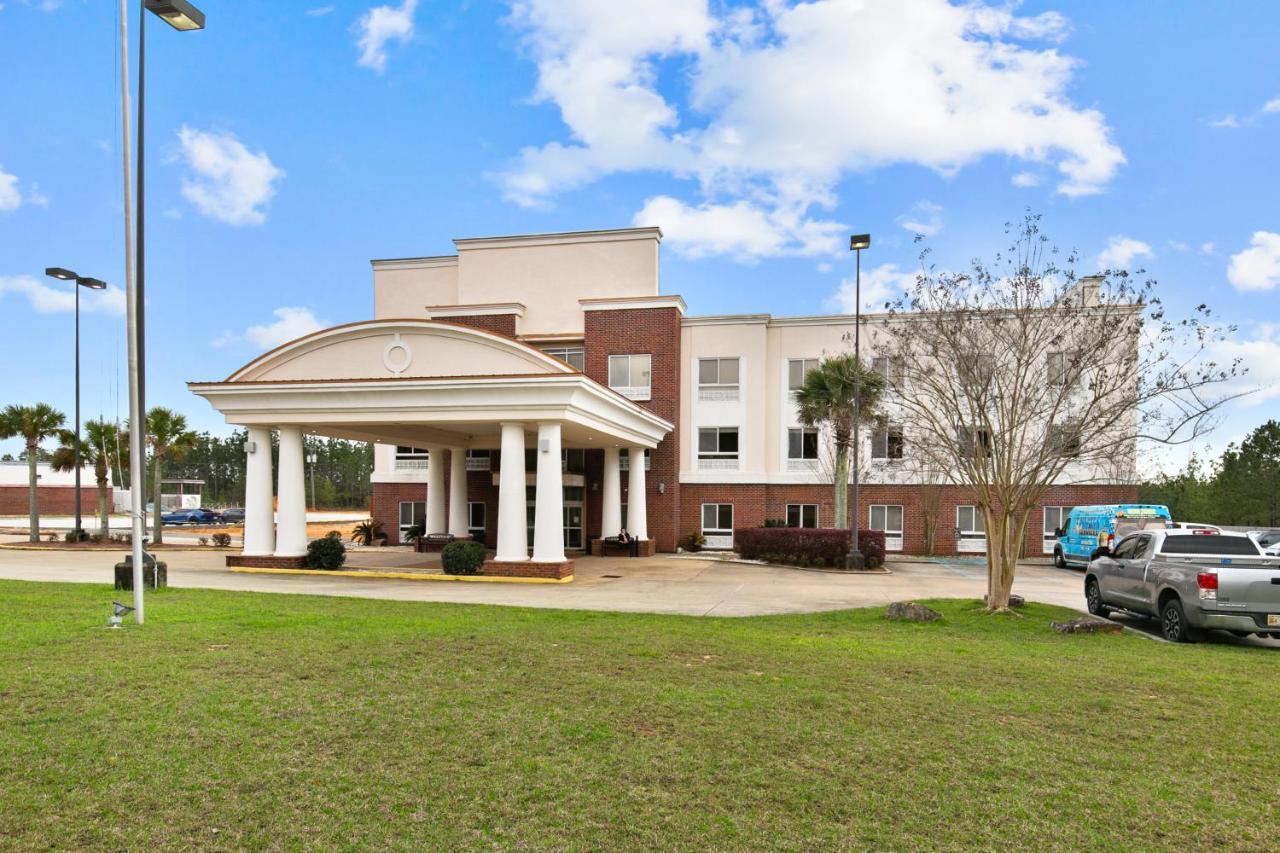 Holiday Inn Express Hotel & Suites Lucedale By Ihg Exterior photo