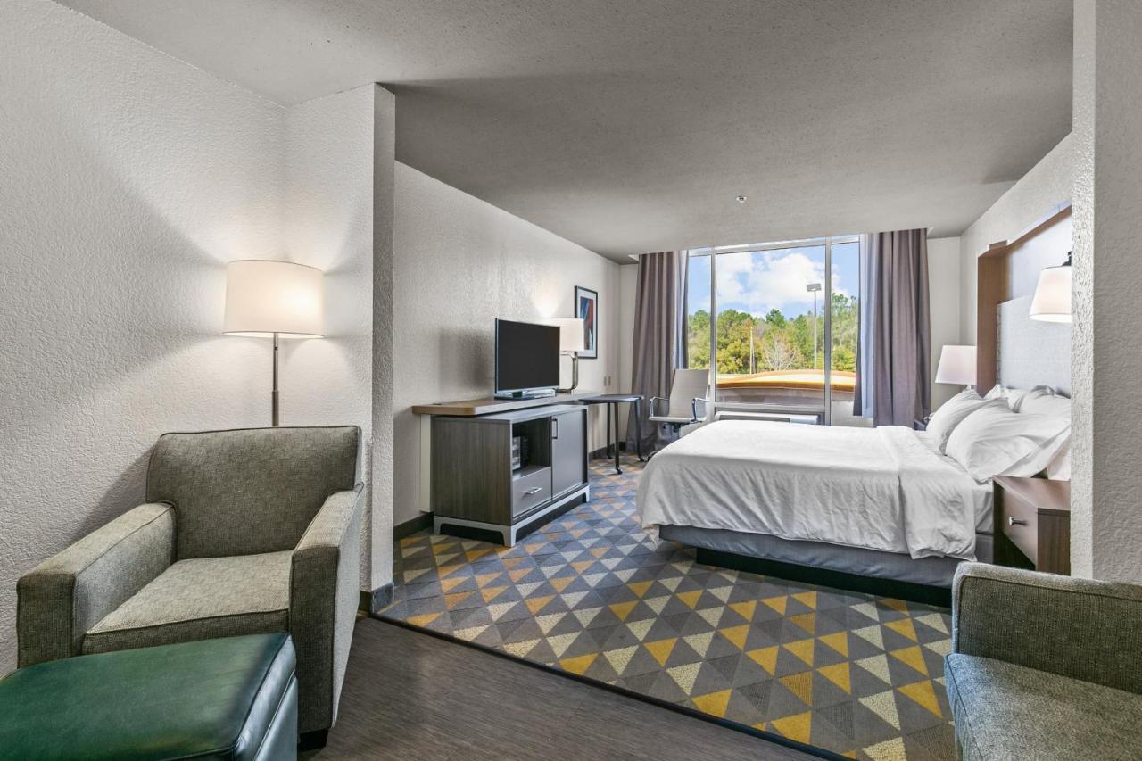 Holiday Inn Express Hotel & Suites Lucedale By Ihg Exterior photo